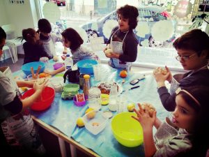 Little Chefs: rainbow muffins @ Academia La llibreta